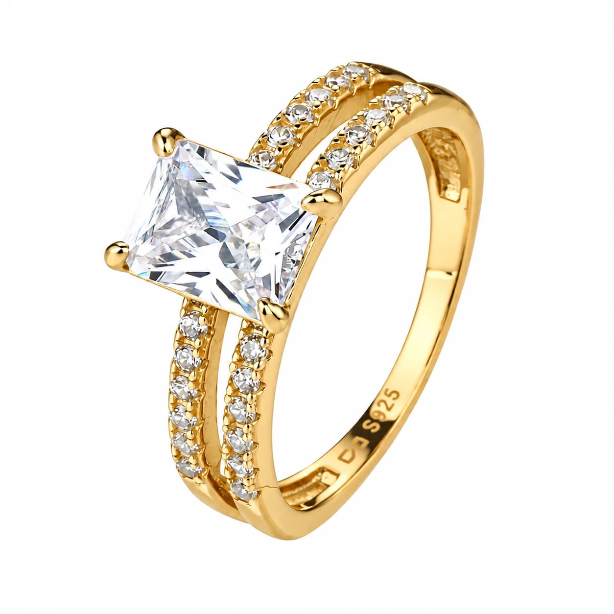 PRINCESS CUT PAVÉ RING — זהב